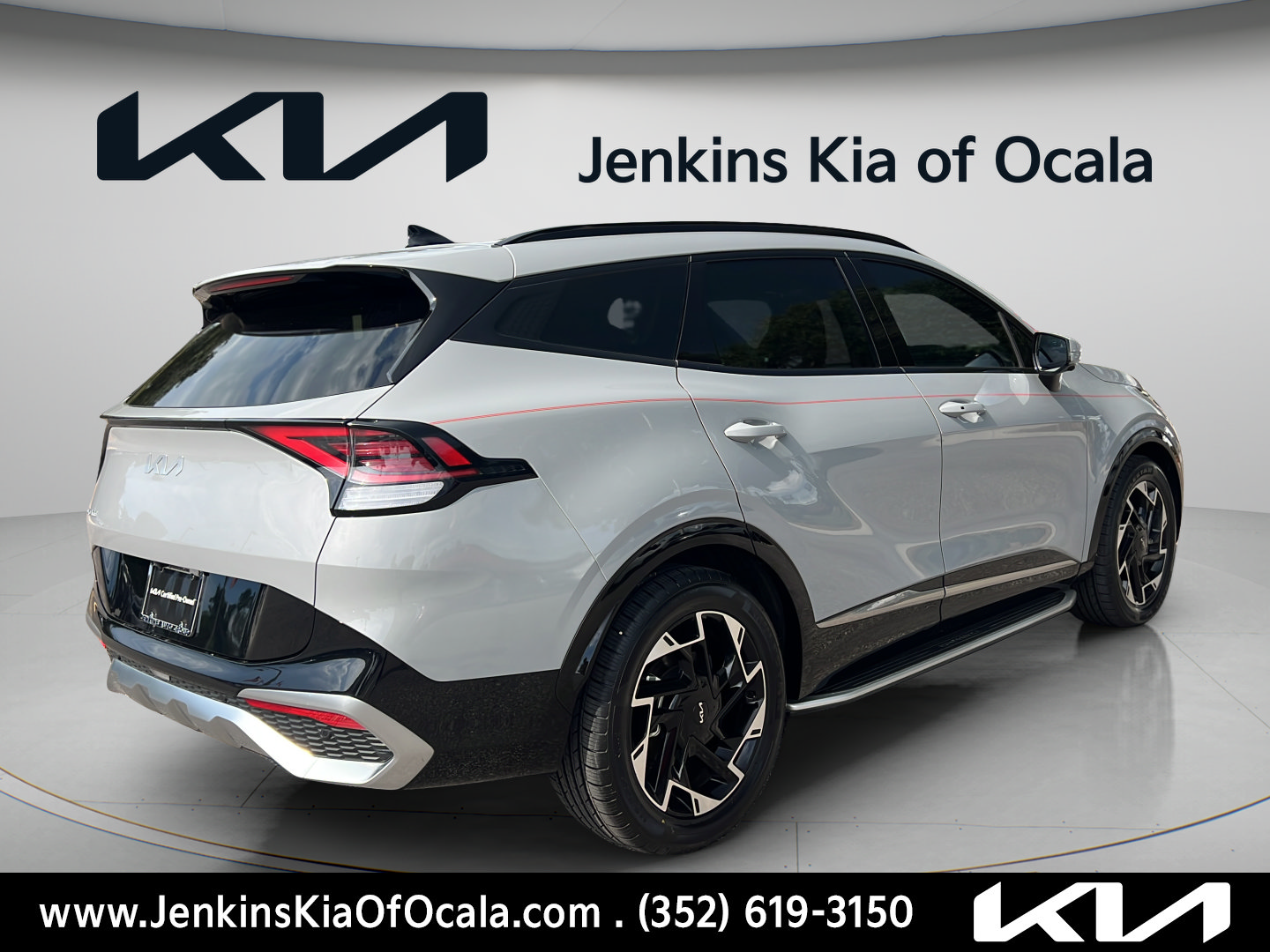 Certified 2025 Kia Sportage SX FWD image 3