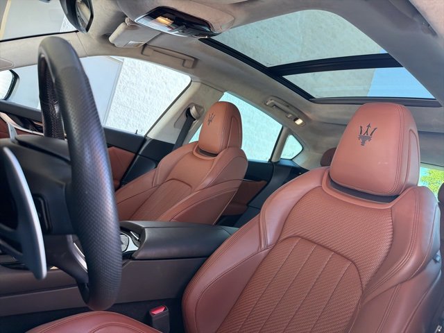 Certified 2022 Maserati Levante Modena image 17