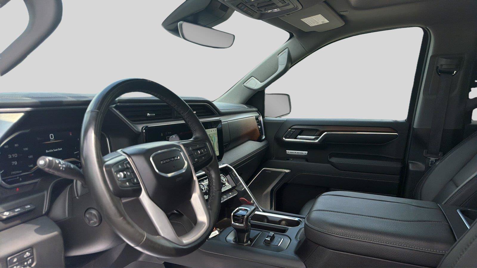Used 2024 GMC Sierra 1500 Denali w/ Technology Package AWD/4WD image 17