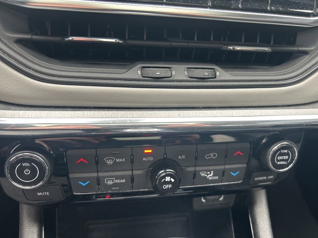 Used 2022 Jeep Compass Limited w/ Sun and Sound Group image 25