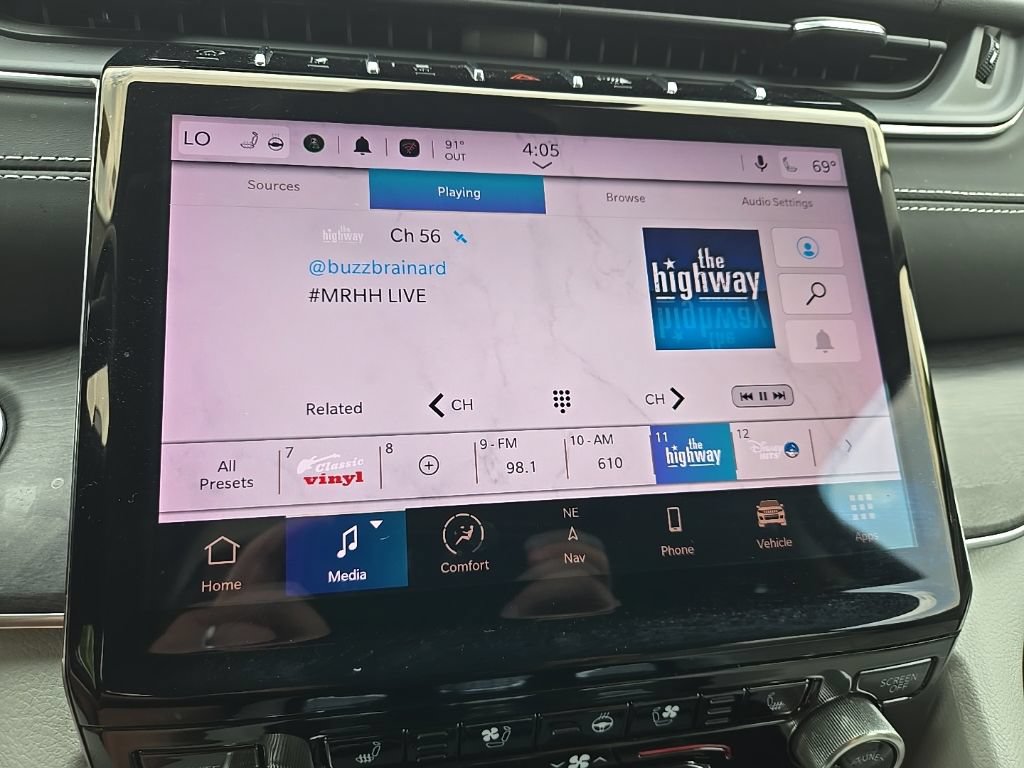Used 2021 Jeep Grand Cherokee L Overland w/ Luxury Tech Group IV AWD/4WD image 61