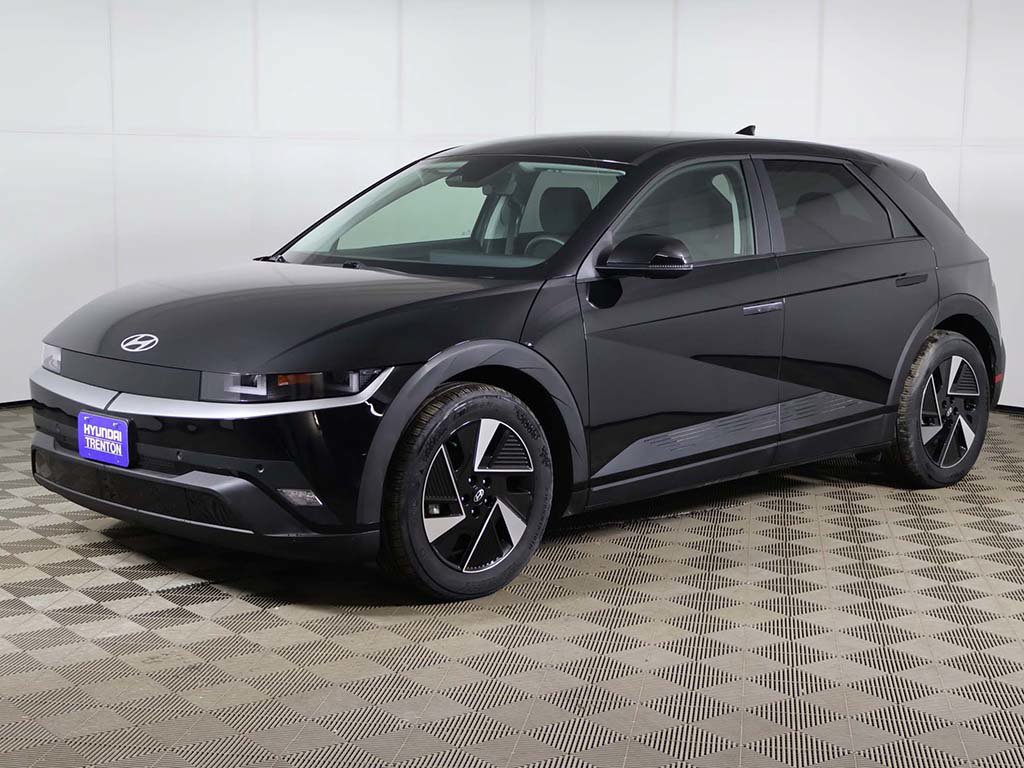 Used 2025 Hyundai Ioniq 5 SE RWD image 8