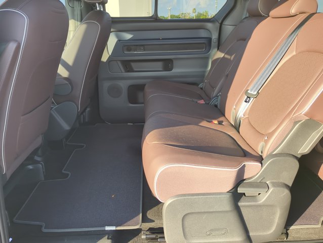 Used 2025 Volkswagen ID. Buzz Pro S RWD image 9