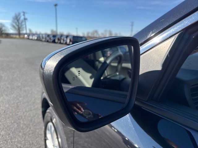 Used 2020 Ford Escape SE image 19