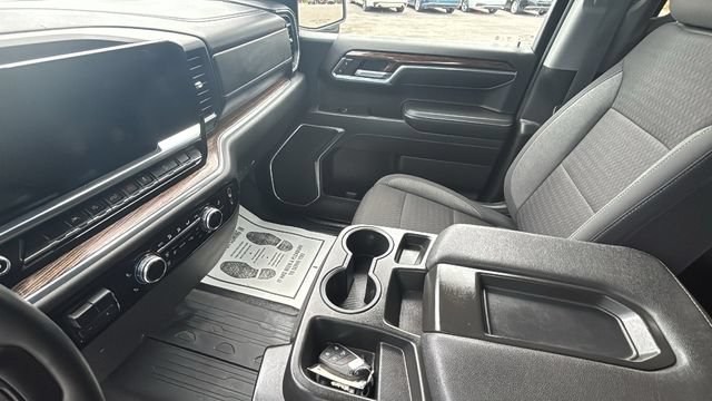 Used 2023 GMC Sierra 1500 SLE w/ X31 Off-Road Package AWD/4WD image 16