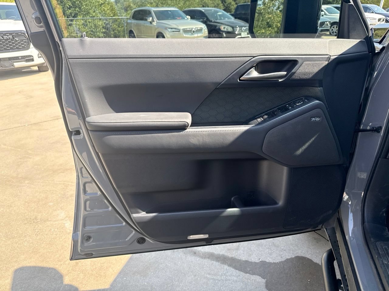 Used 2024 Lexus GX 550 AWD/4WD image 19