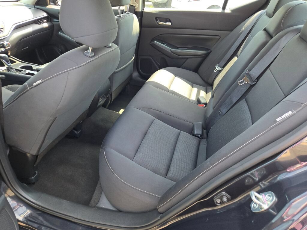 Used 2022 Nissan Altima 2.5 SV FWD image 19
