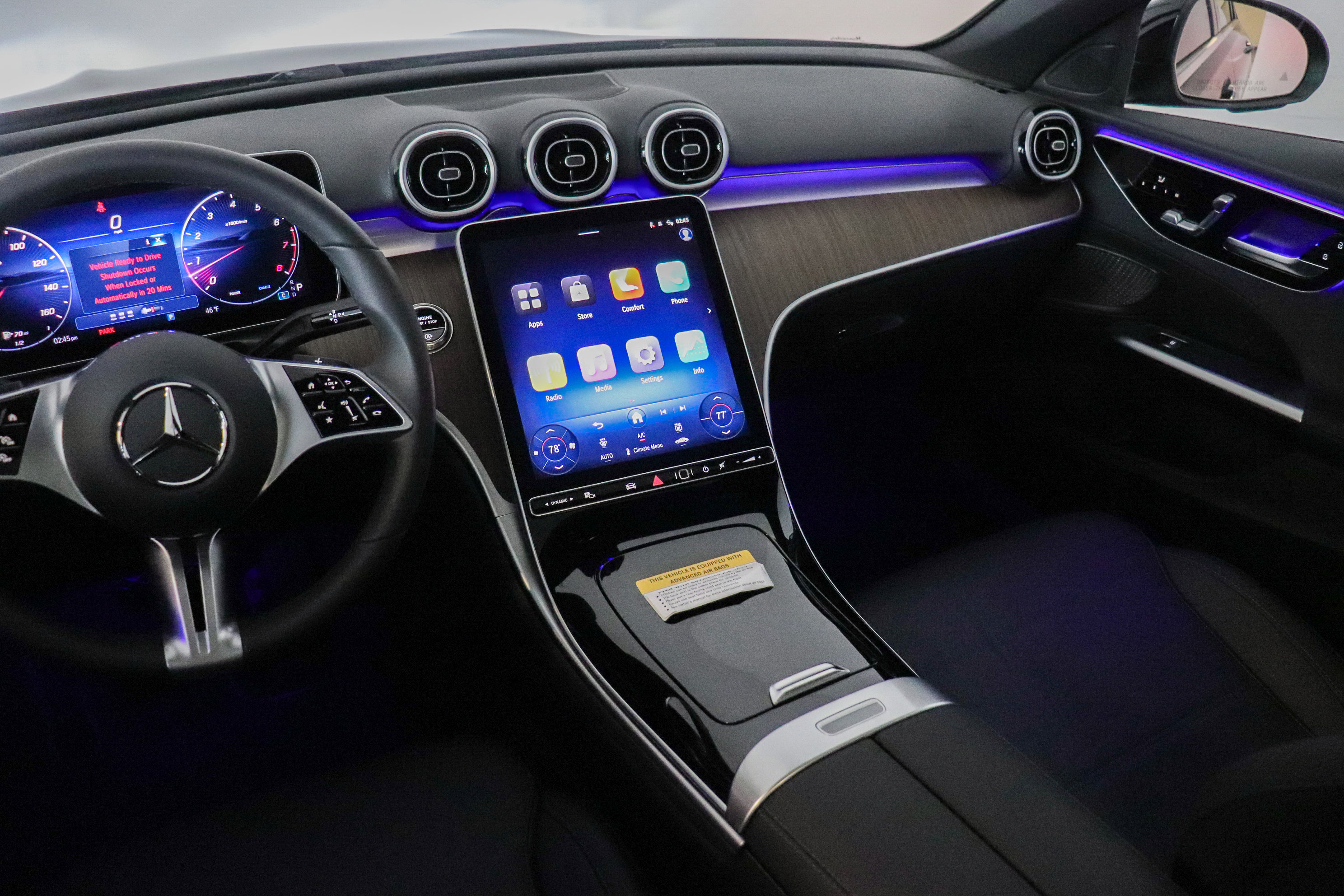 Used 2025 Mercedes-Benz C 300 4MATIC Sedan image 25