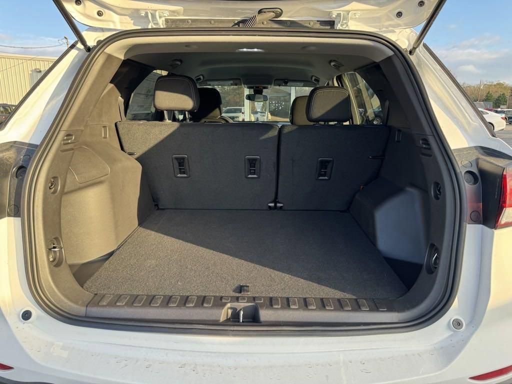 New 2024 Chevrolet Equinox LS w/ LS Convenience Package image 16