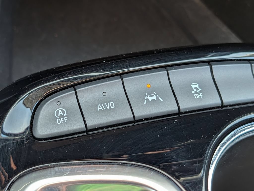 Used 2025 Buick Encore GX Avenir w/ Avenir Convenience Package AWD/4WD image 45