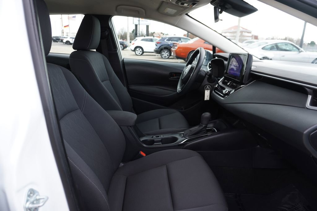 Used 2023 Toyota Corolla LE image 28