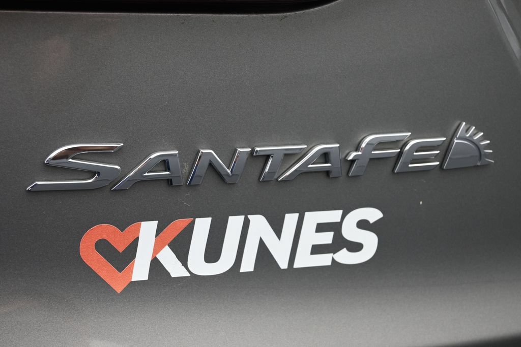 Used 2018 Hyundai Santa Fe Sport w/ 2.4L Value Package 02 FWD image 15