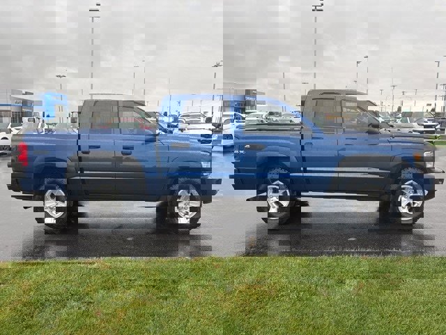 Used 2011 Dodge Dakota 4x4 Crew Cab image 7