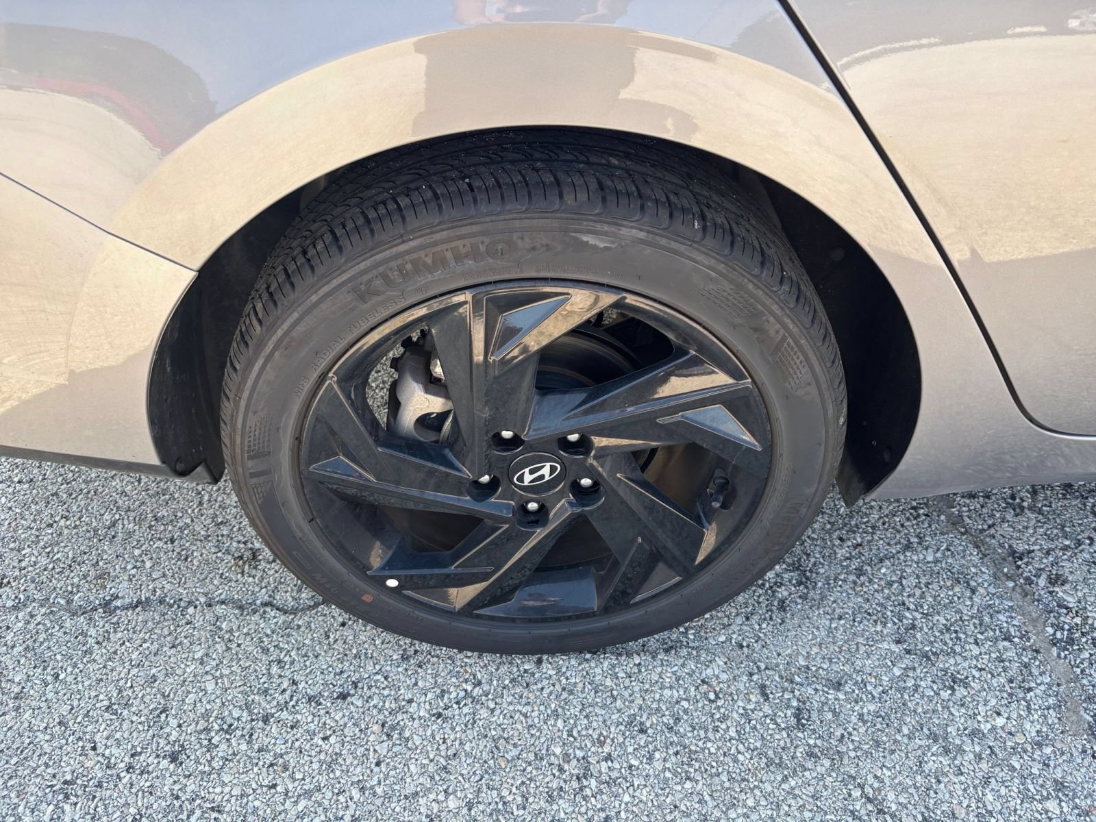 Used 2026 Hyundai Elantra Sport FWD image 29