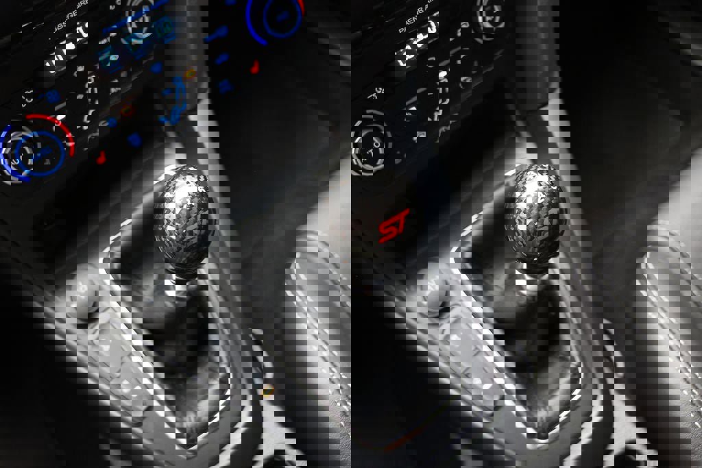 Used 2018 Ford Focus ST w/ Equipment Group 402A image 29