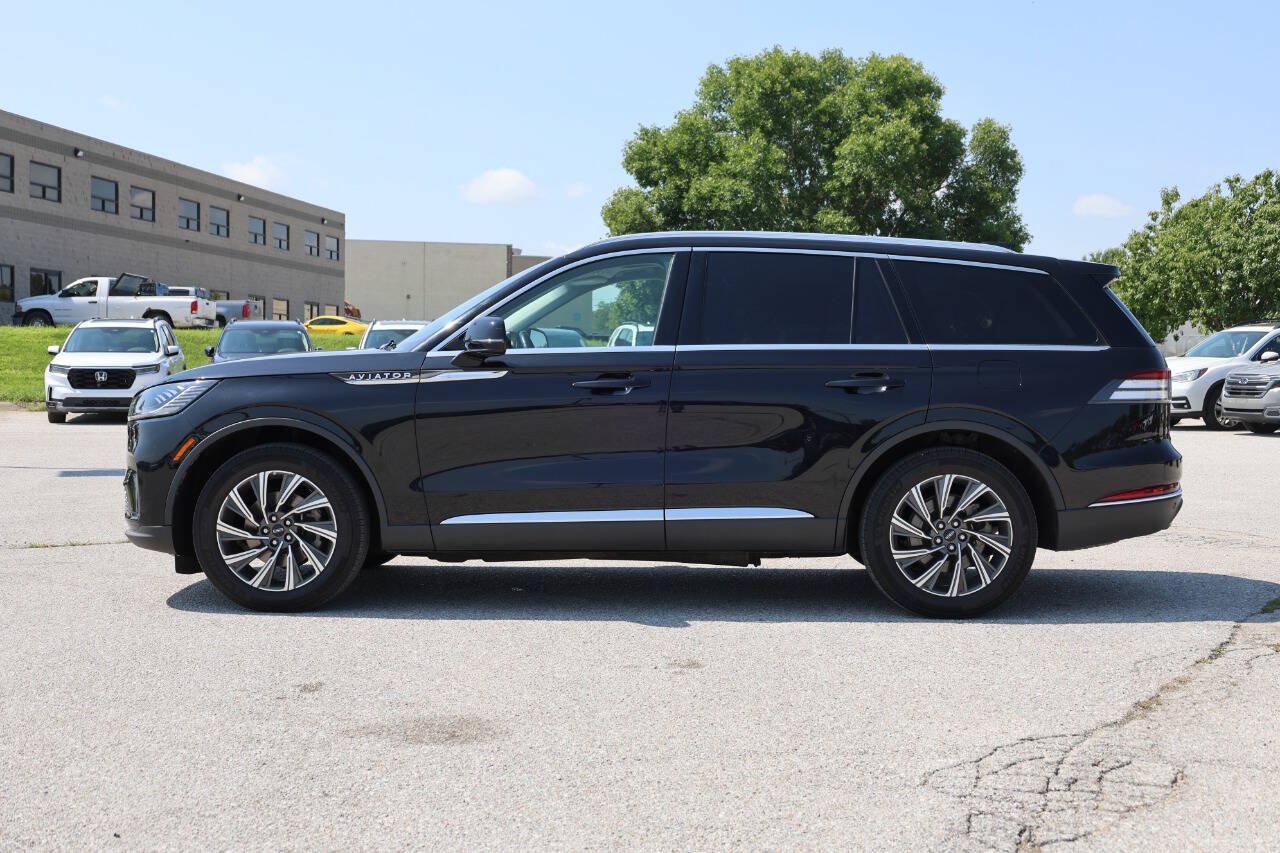 Used 2025 Lincoln Aviator AWD image 8