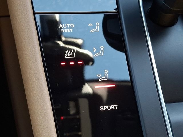 Used 2023 Porsche Macan T image 26