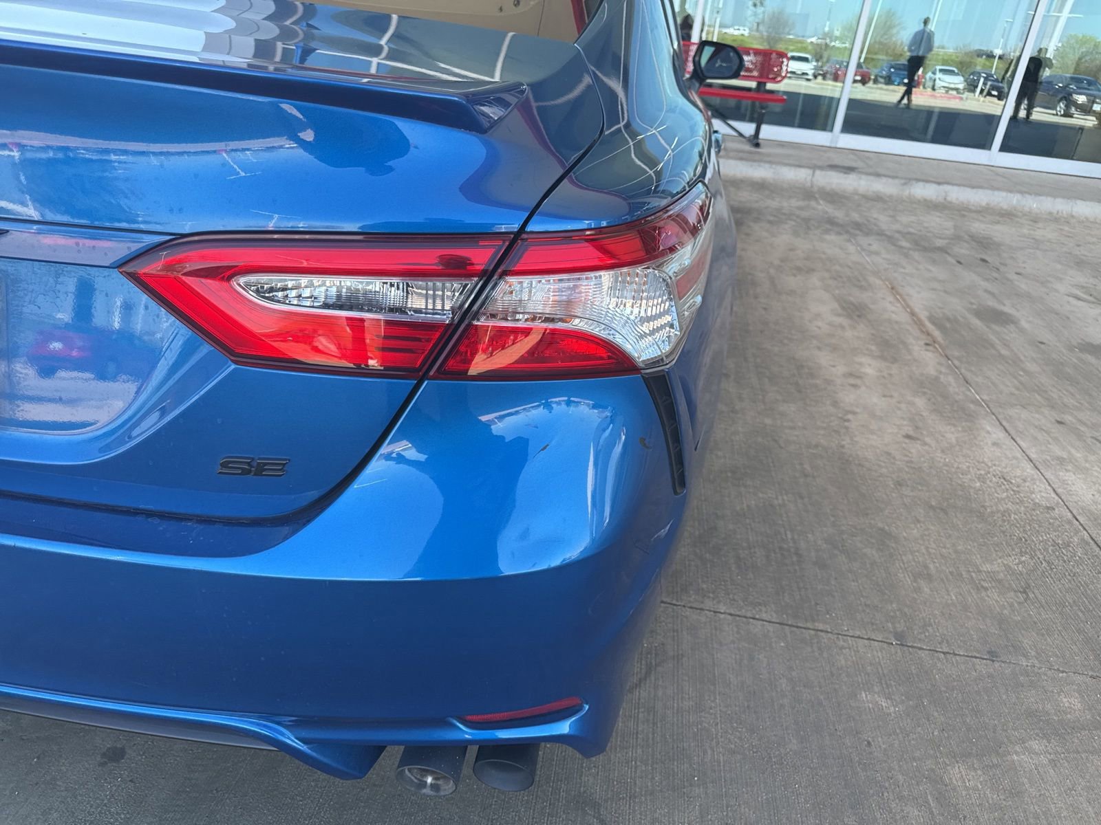 Used 2020 Toyota Camry SE image 6