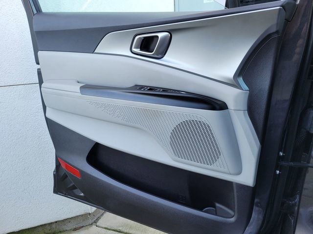 Certified 2024 Kia Carnival LX image 27