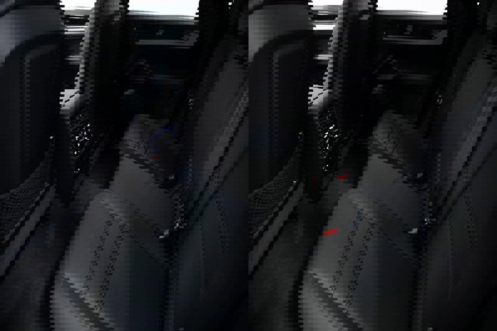 Certified 2025 Porsche Cayenne Coupe image 28