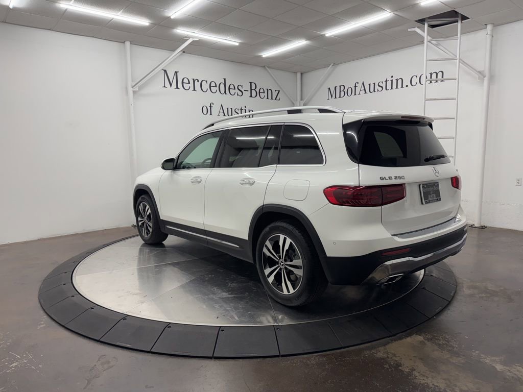 Used 2026 Mercedes-Benz GLB 250 GLB 250 image 5