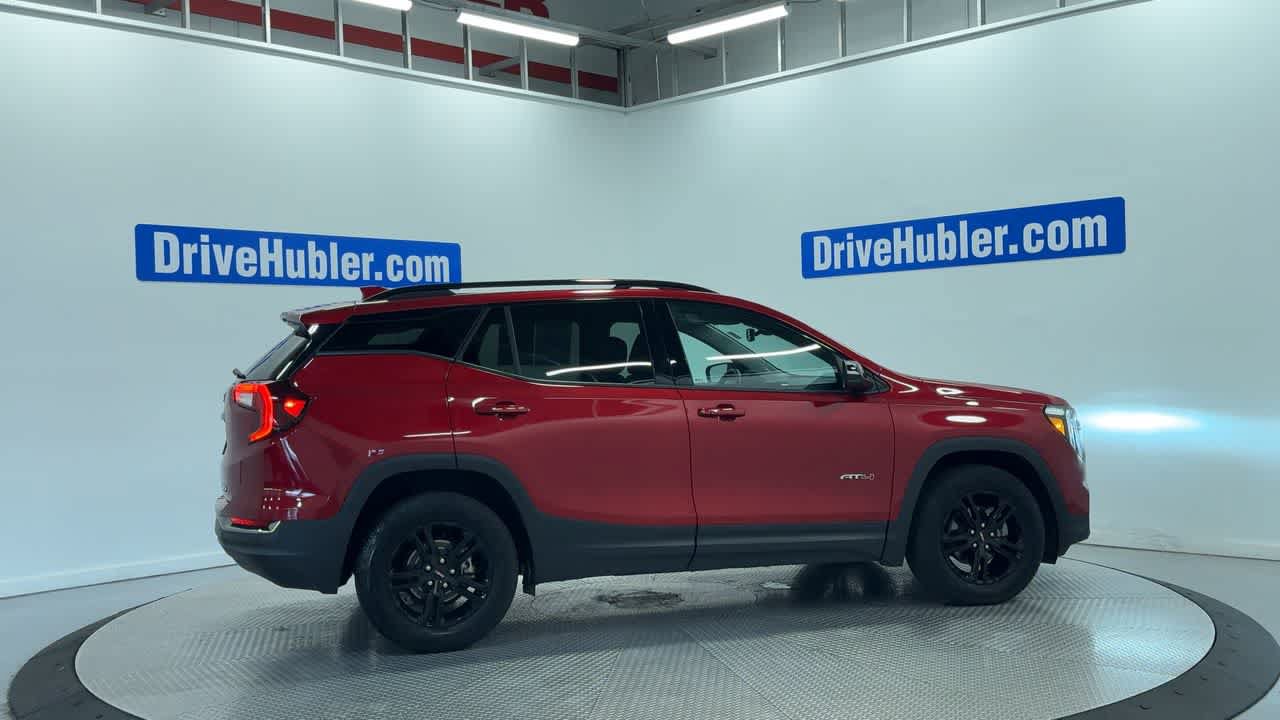 Used 2024 GMC Terrain AT4 AWD/4WD image 3