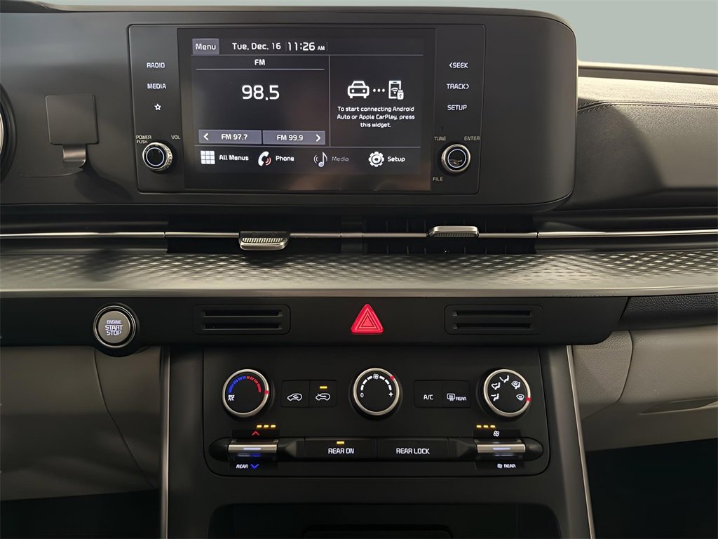 Used 2022 Kia Carnival LX image 22