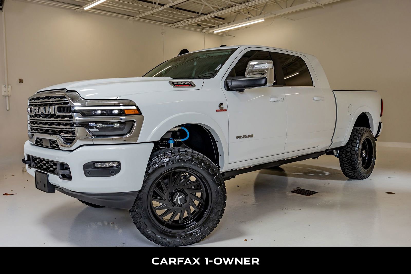 Used 2025 RAM 2500 Limited AWD/4WD image 5