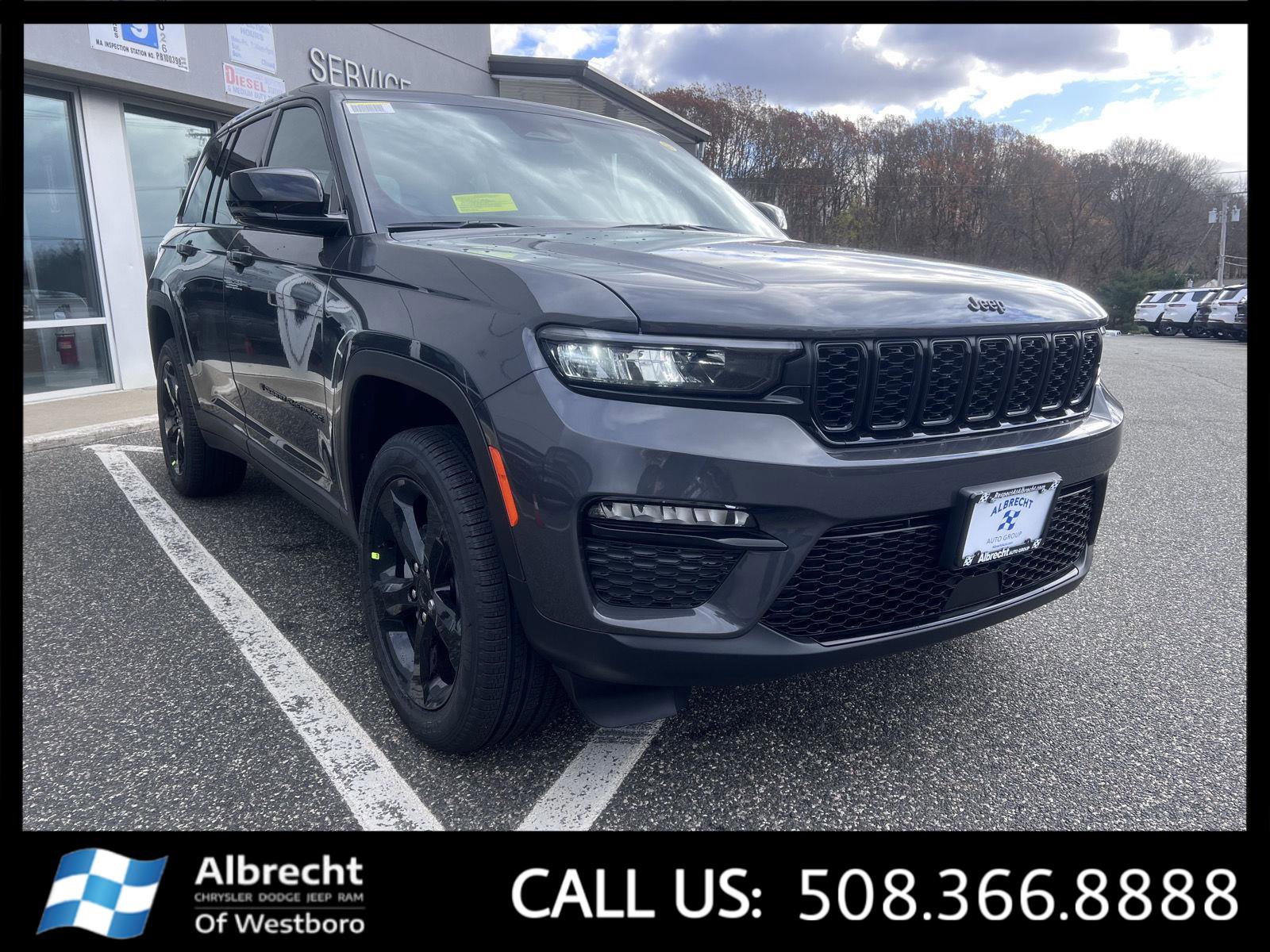 New 2025 Jeep Grand Cherokee Limited w/ Black Appearance Package image 7