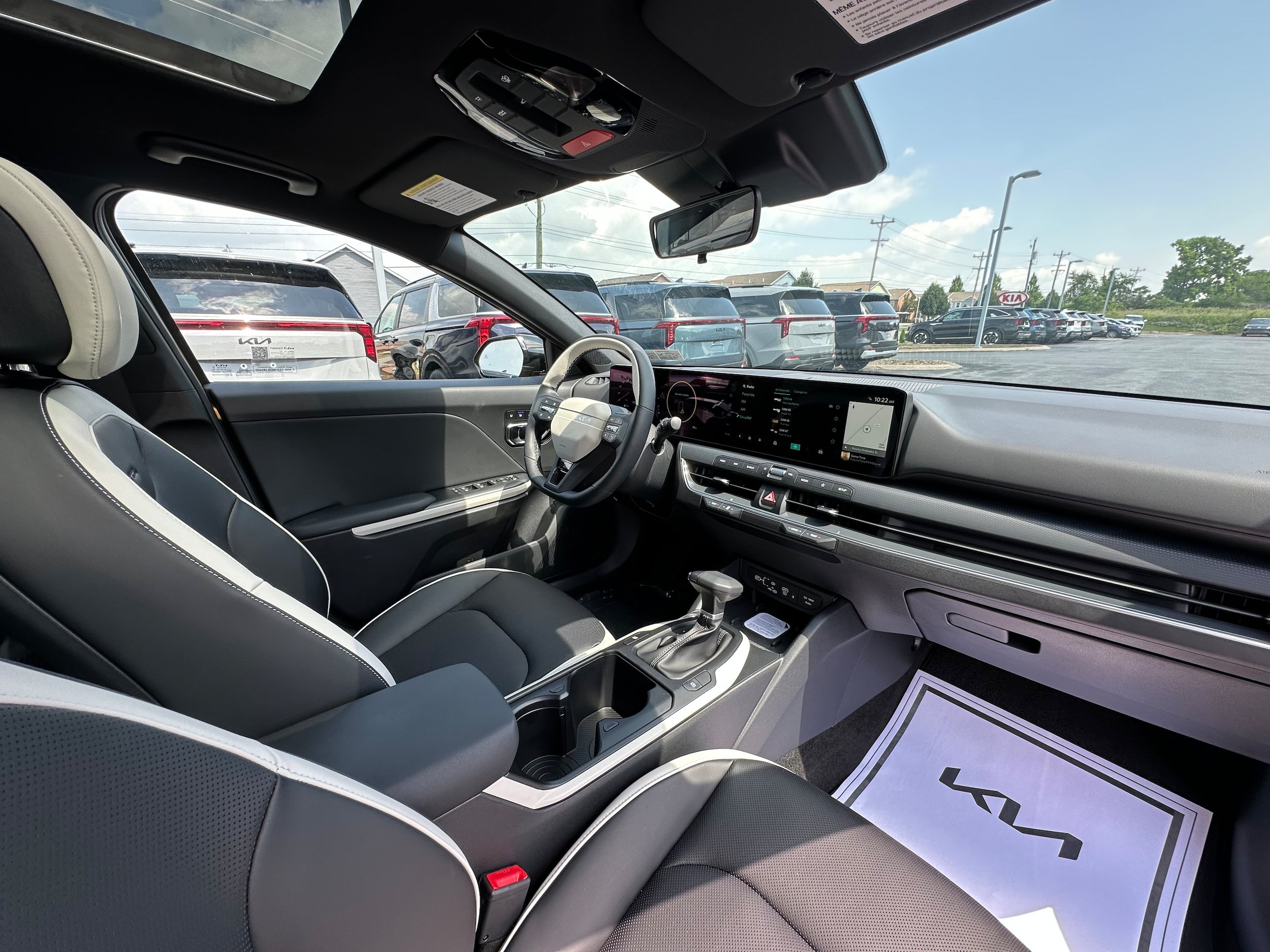 New 2026 Kia K4 GT-Line w/ GT-Line Premium Package FWD image 18