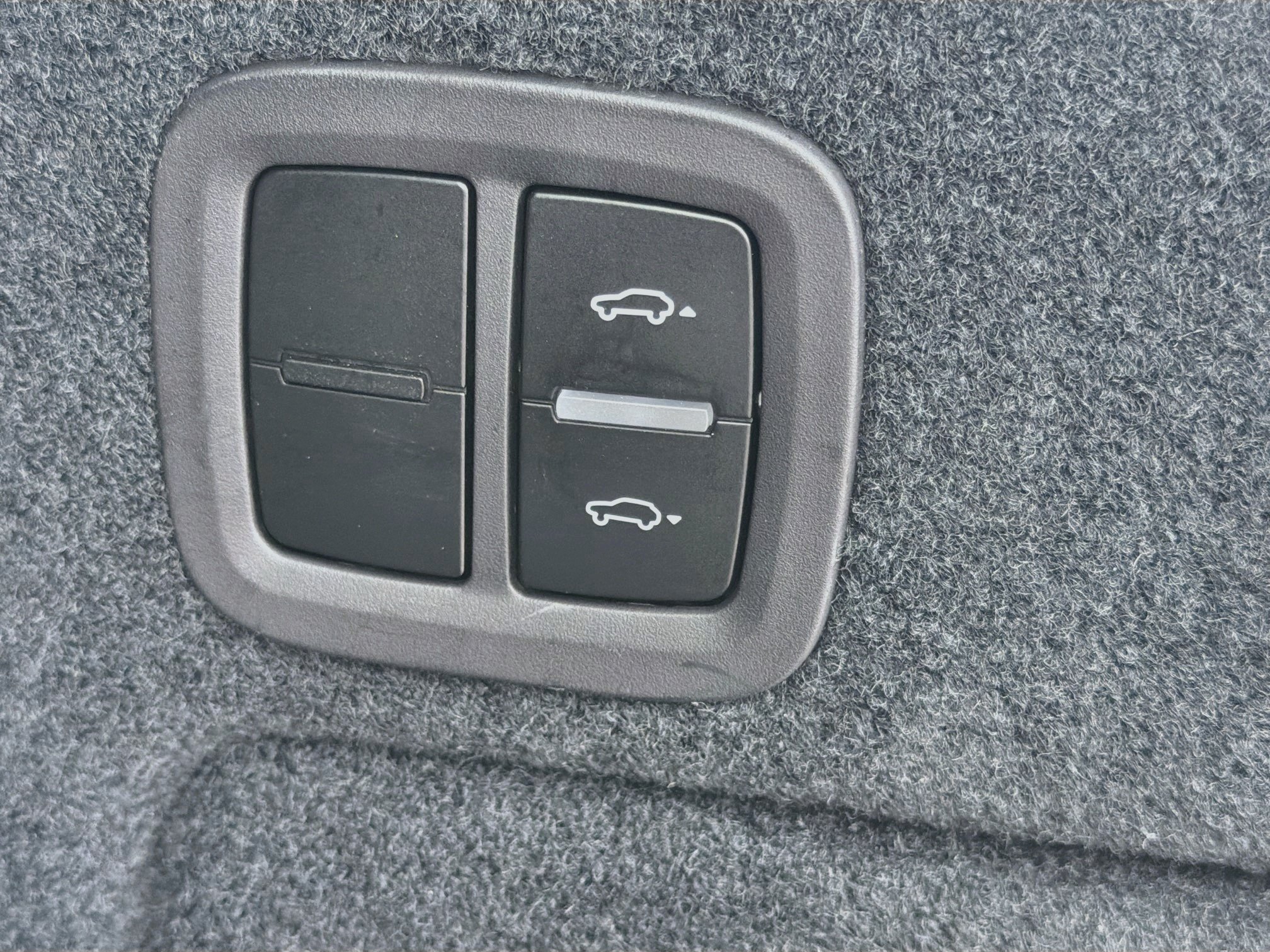 Used 2026 Porsche Cayenne E-Hybrid AWD/4WD image 13
