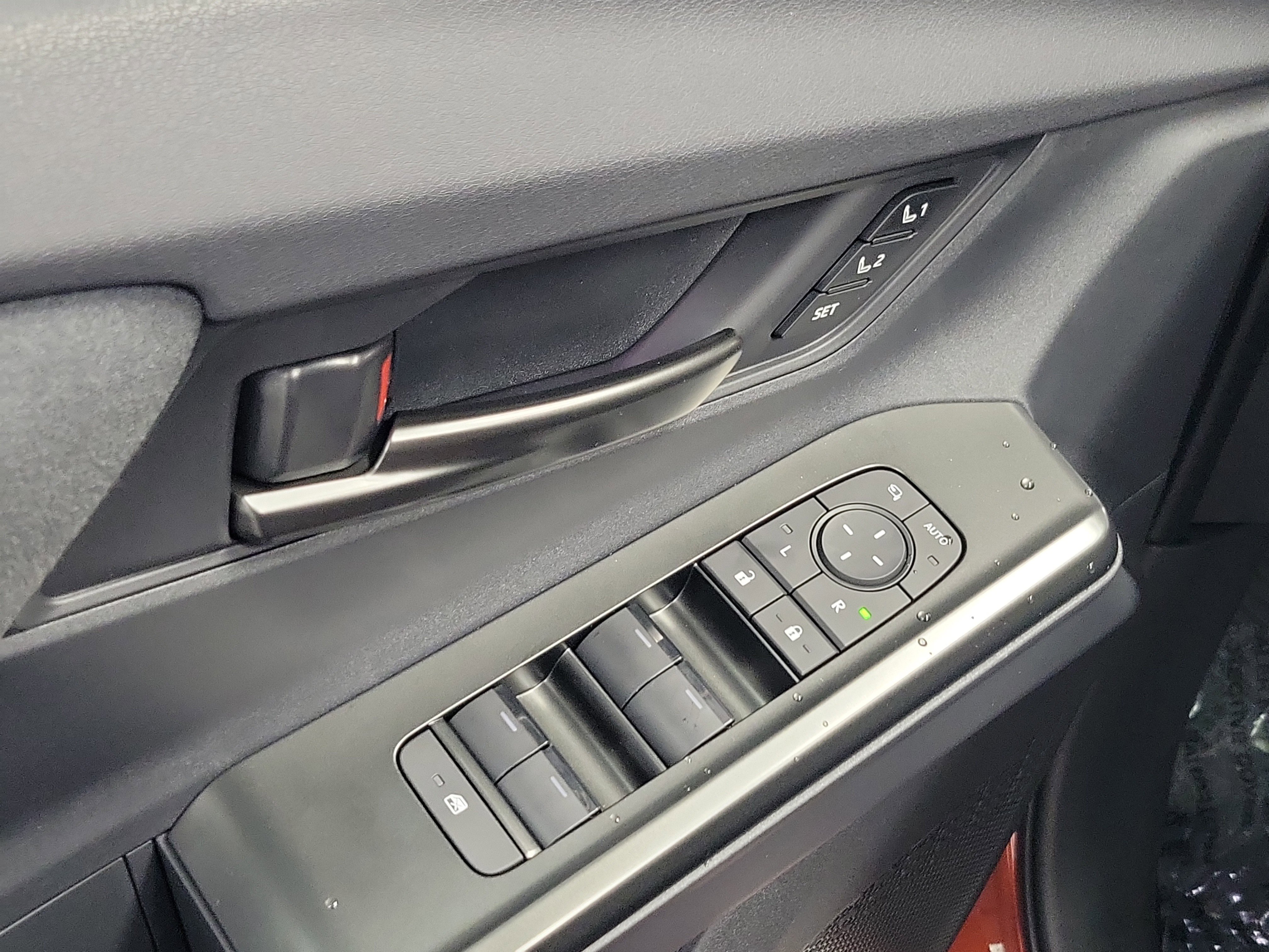 New 2026 Toyota C-HR w/ Cold Weather Package AWD/4WD image 16