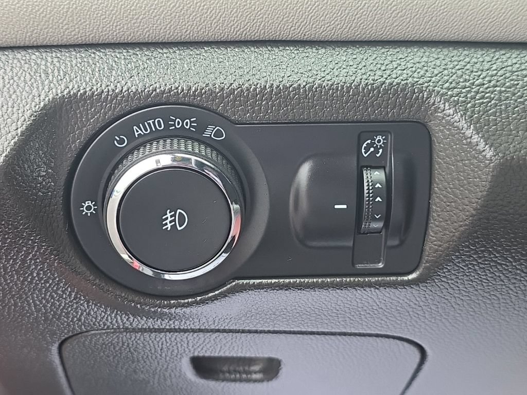 Used 2012 Chevrolet Cruze LT FWD image 20