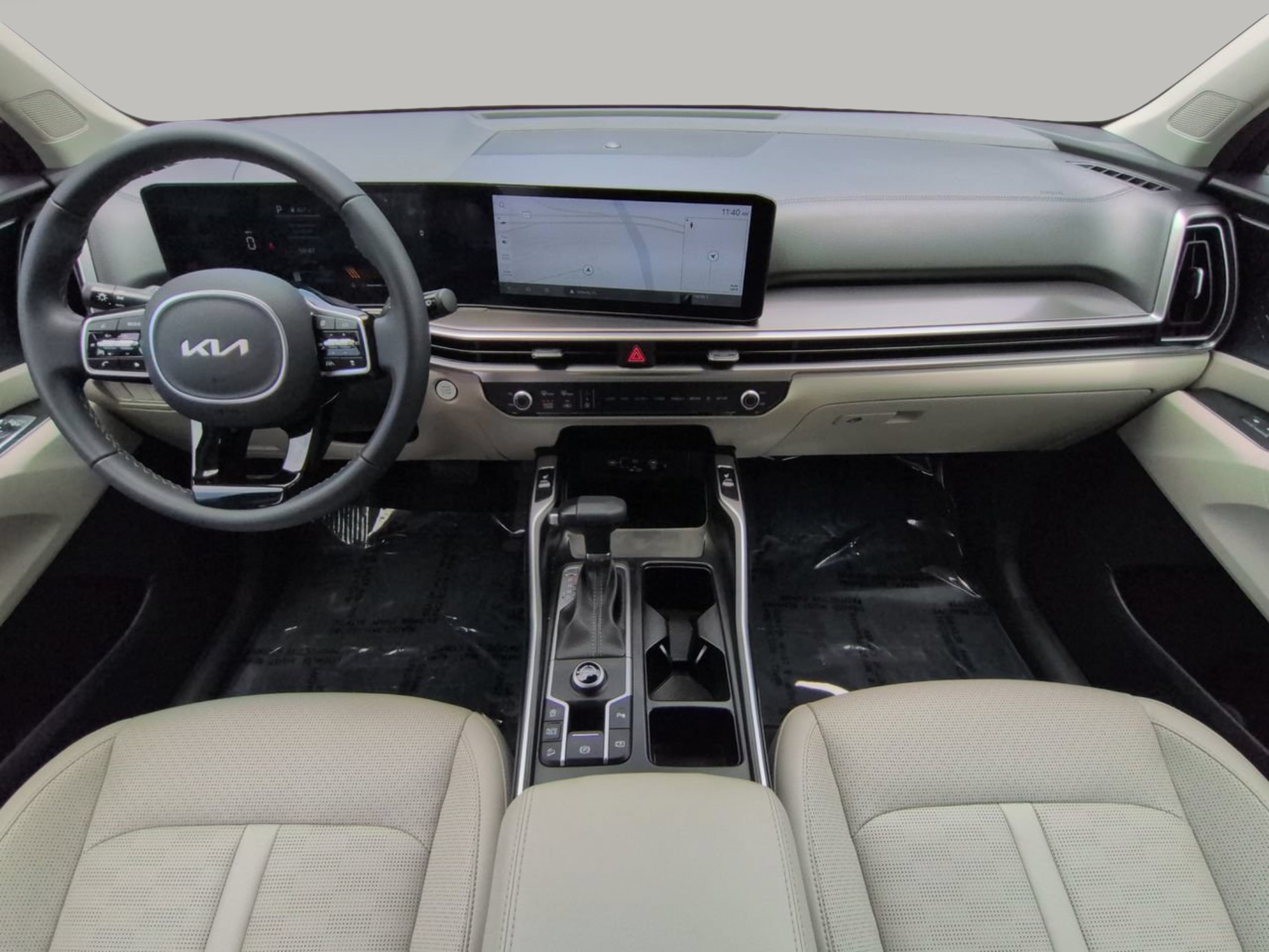 Certified 2025 Kia Sorento S w/ Panoramic Sunroof Package FWD image 4