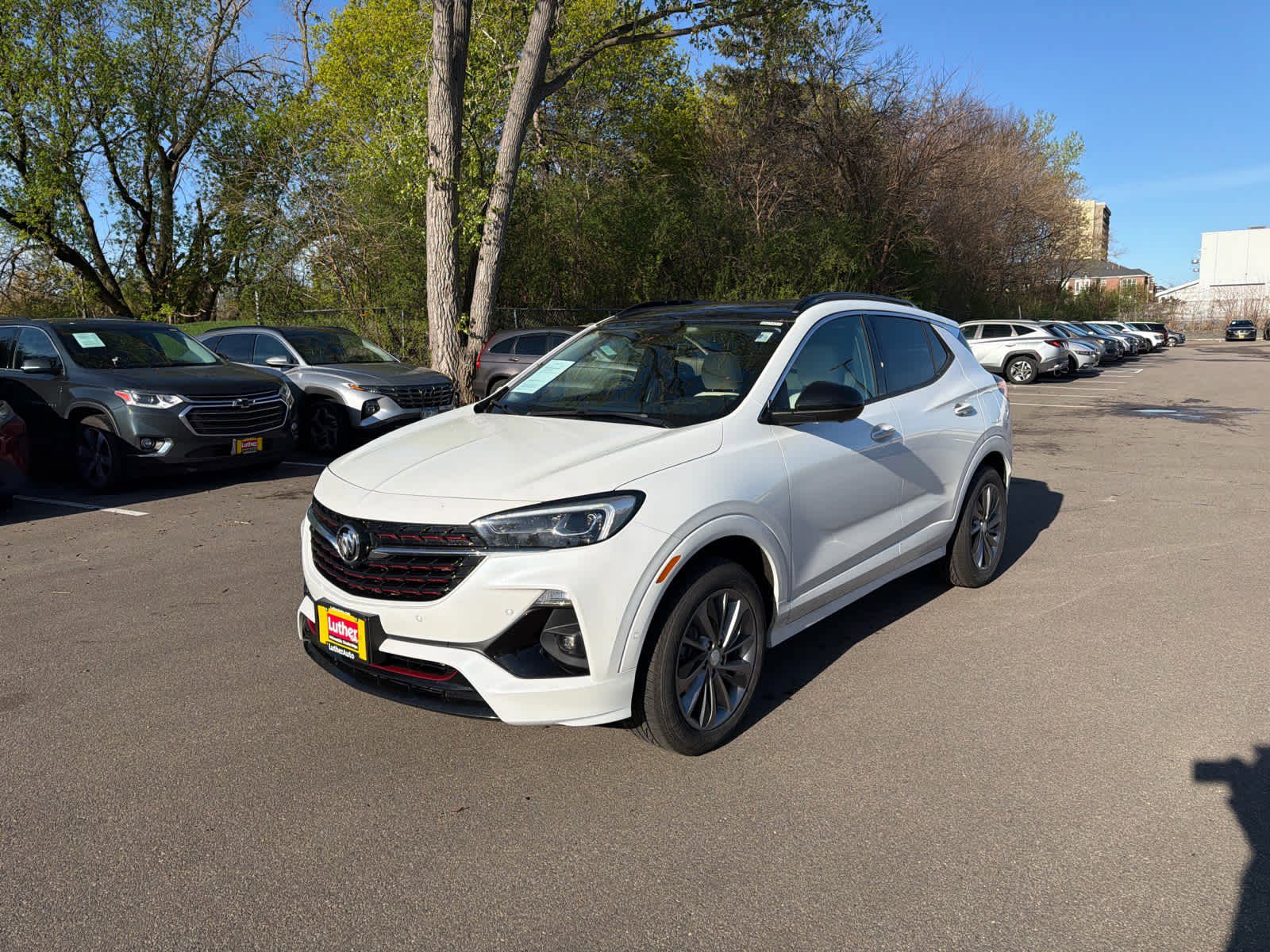 Used 2021 Buick Encore GX Essence w/ Advanced Technology Package AWD/4WD image 4