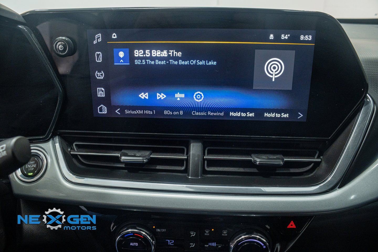 Used 2025 Chevrolet Trax LT w/ Driver Confidence Package image 17