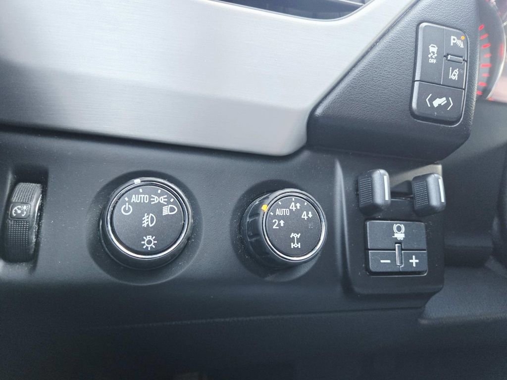 Used 2015 GMC Yukon SLT w/ HD Trailering Package image 39