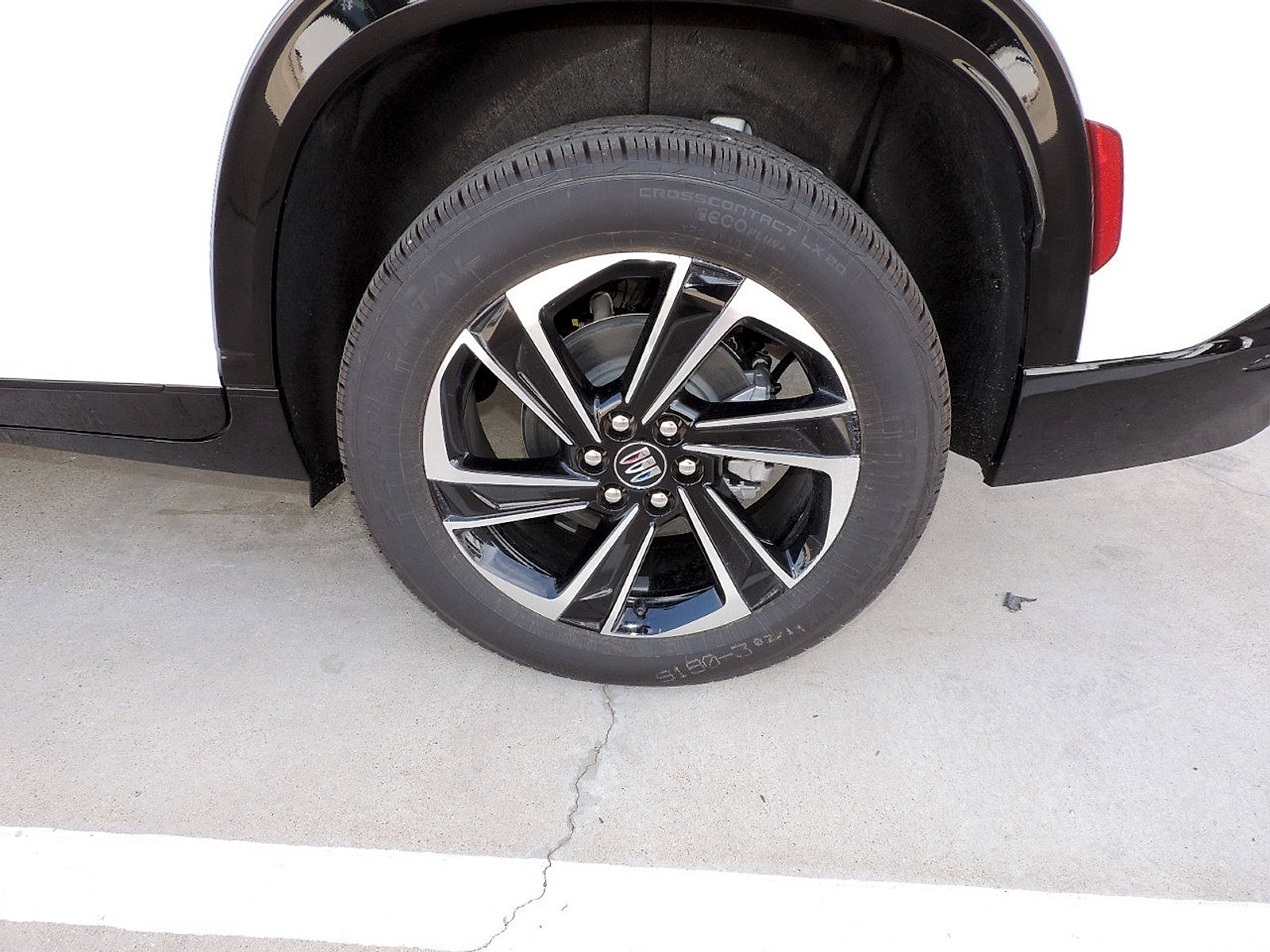 New 2026 Buick Enclave Sport Touring w/ Power Package image 9