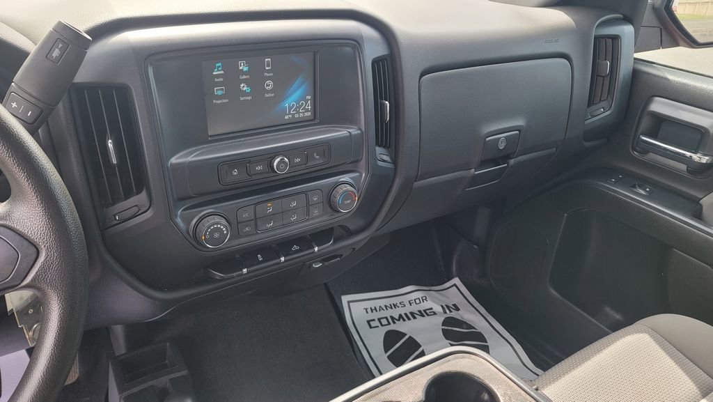 Used 2018 Chevrolet Silverado 1500 Custom w/ Custom Convenience Package image 21