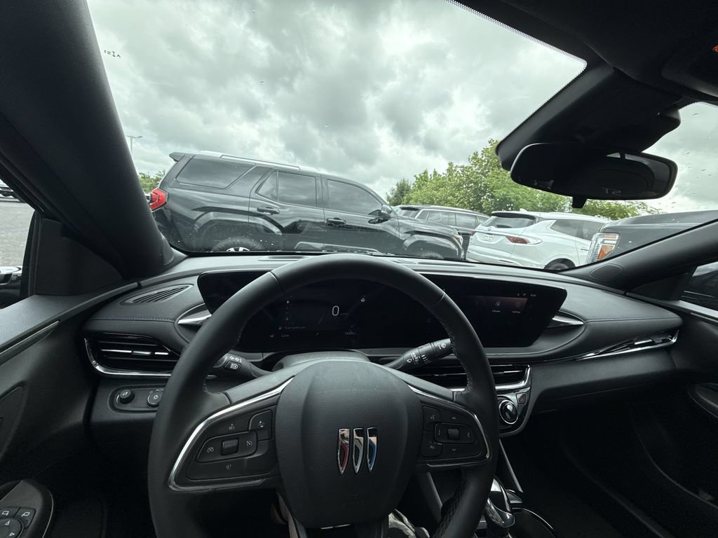 Certified 2025 Buick Envista Sport Touring FWD image 16