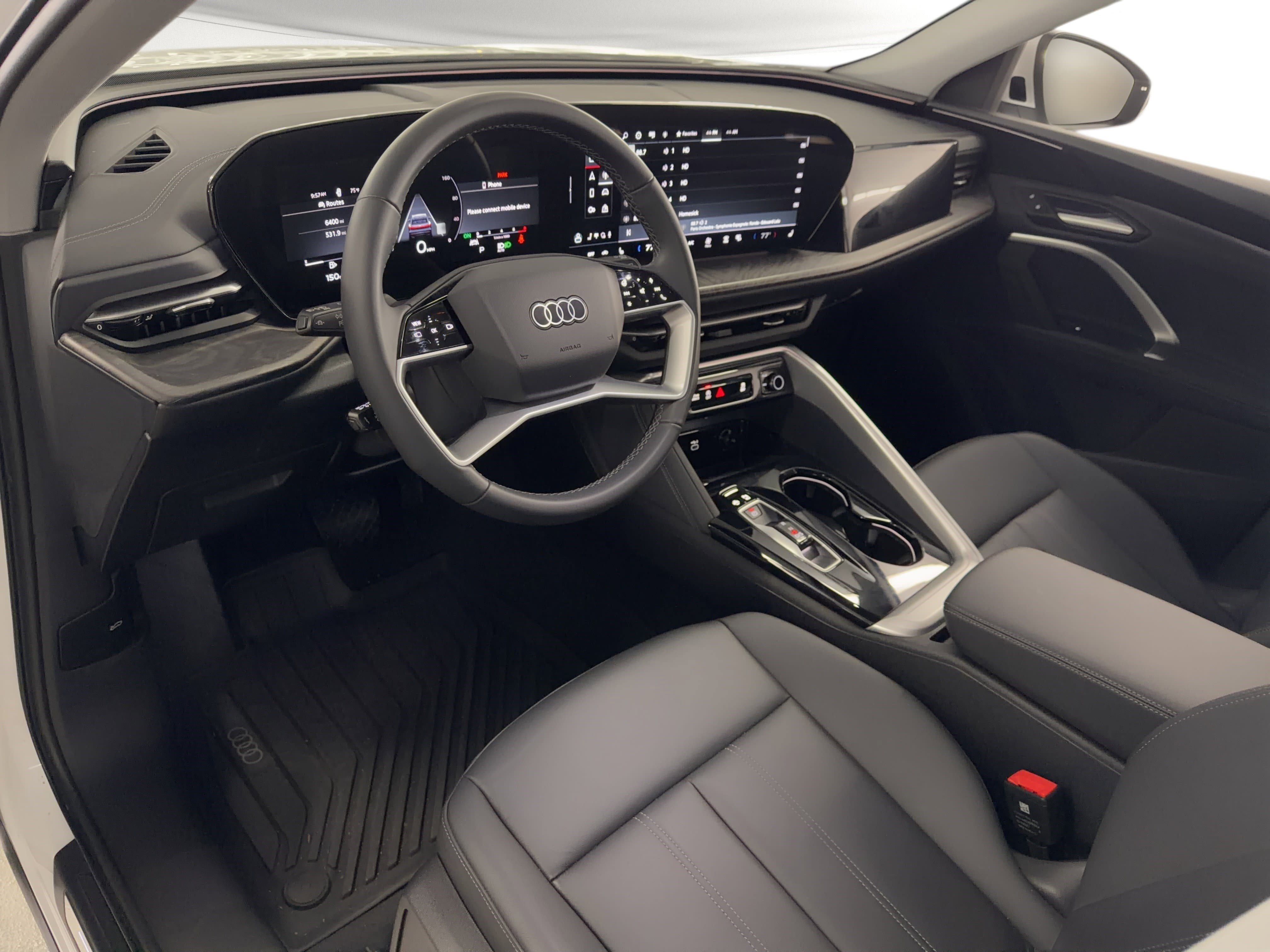 Certified 2025 Audi Q5 Premium w/ Convenience Package image 4