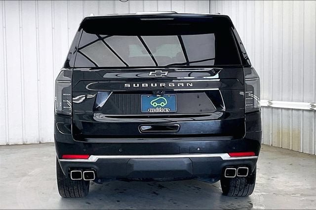 Certified 2025 Chevrolet Suburban High Country AWD/4WD image 4