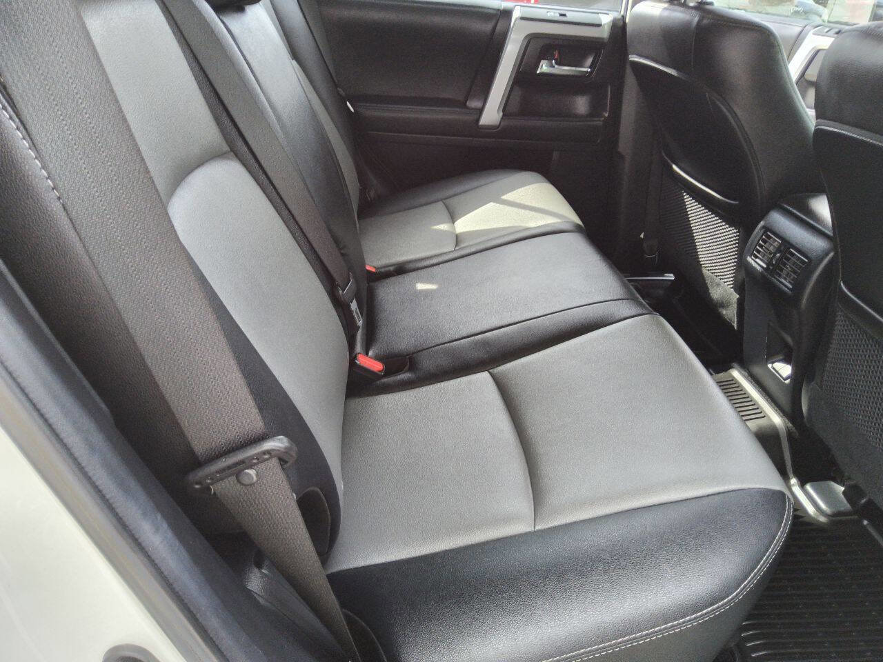 Used 2022 Toyota 4Runner SR5 Premium w/ Moonroof Package RWD image 25