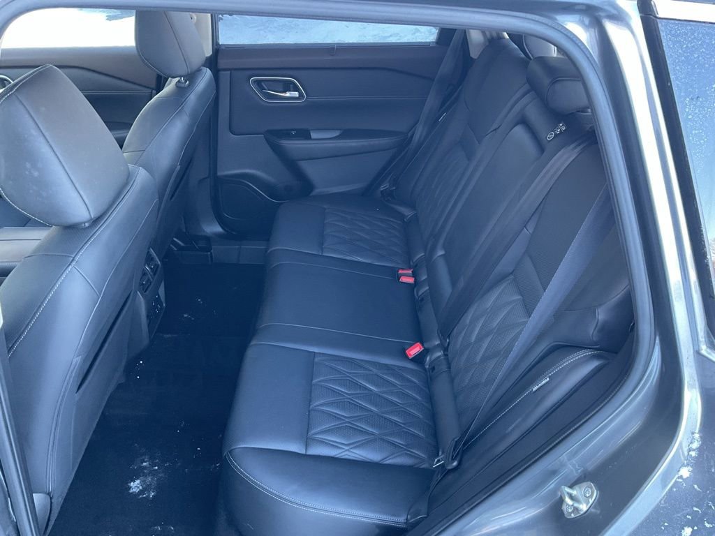 Used 2022 Nissan Rogue Platinum w/ Head-Up Display Package image 20