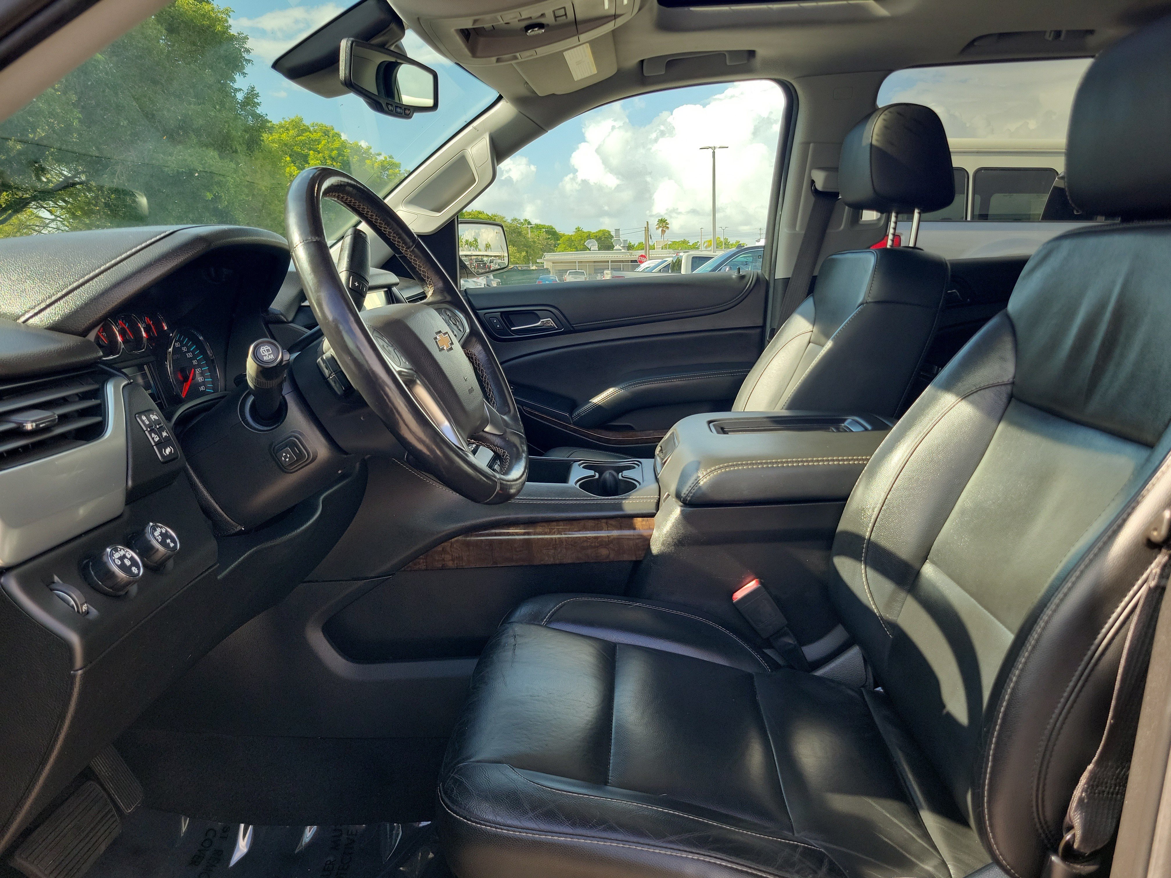 Used 2020 Chevrolet Suburban LT AWD/4WD image 12