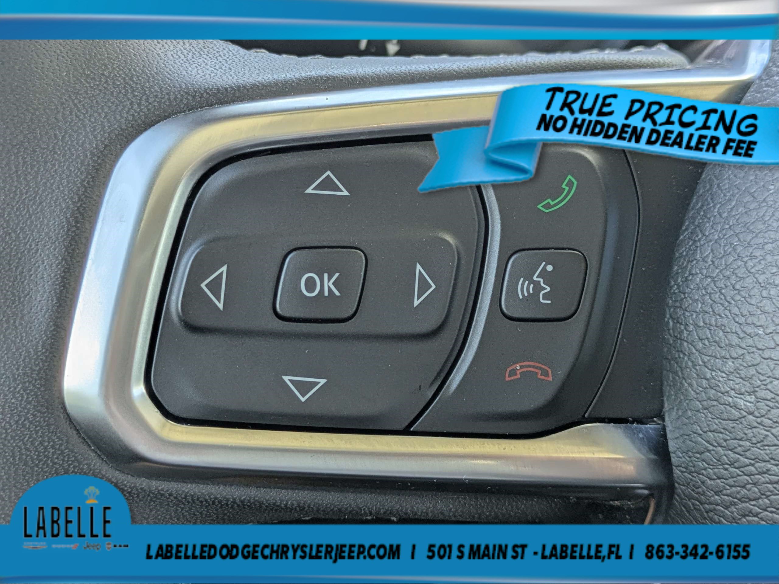 Used 2026 Jeep Wrangler Unlimited Sahara AWD/4WD image 19