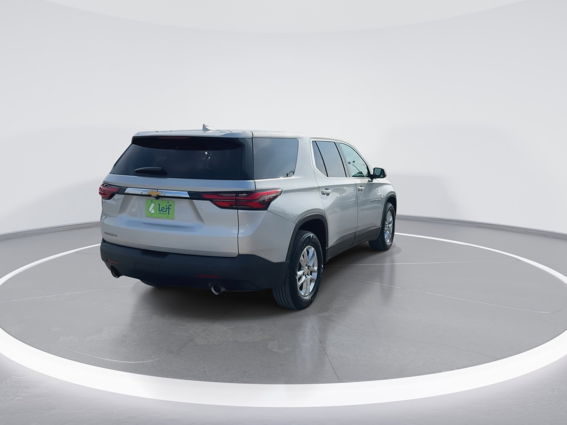 Used 2022 Chevrolet Traverse LS w/ LPO, Cargo Package image 9