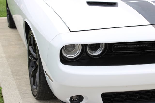 Used 2018 Dodge Challenger SXT w/ Blacktop Package RWD image 3