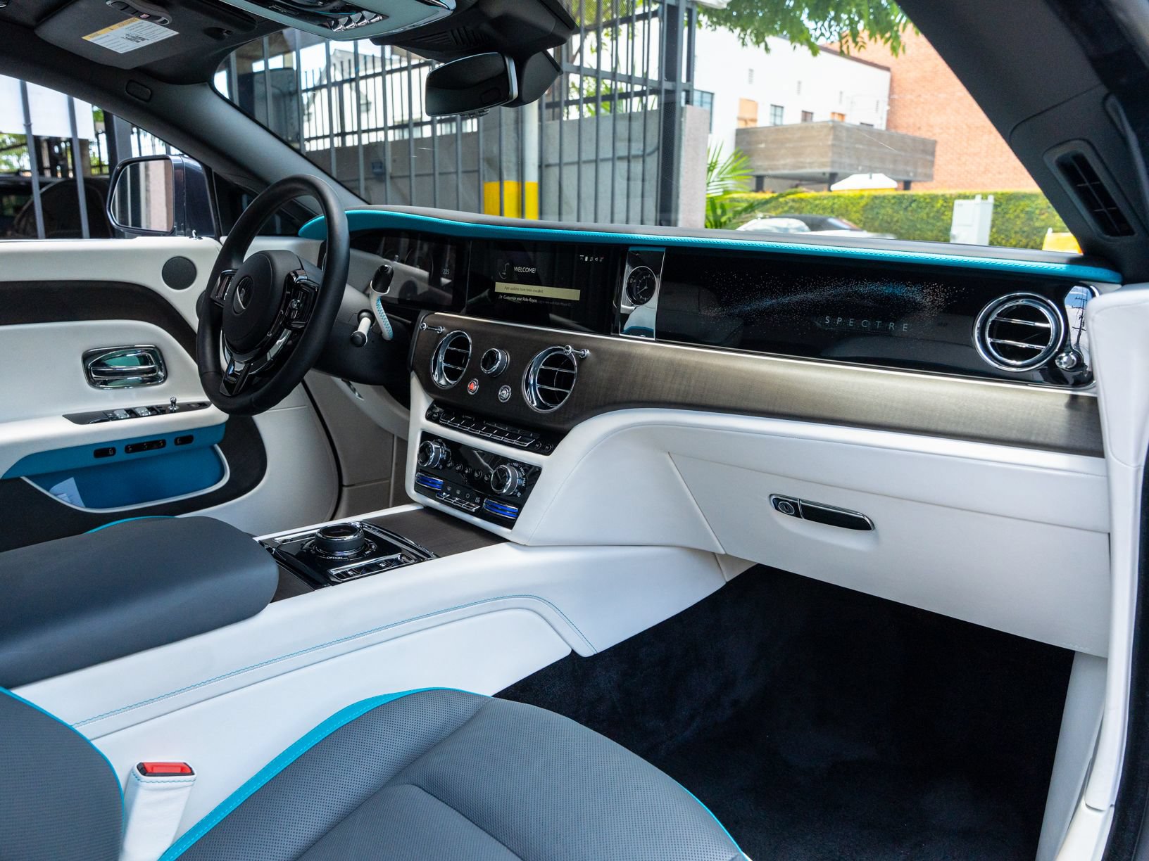 Used 2024 Rolls-Royce Spectre w/ Spectre Launch Package AWD/4WD image 18