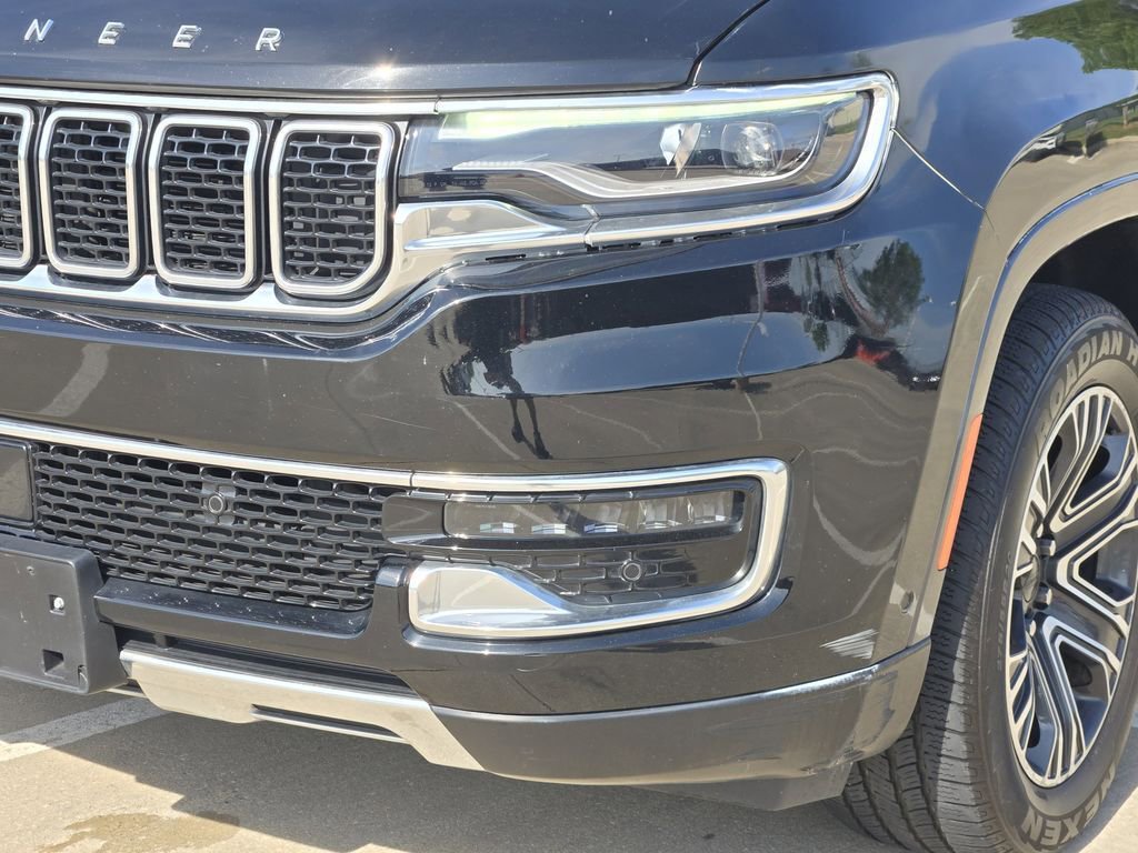 Used 2022 Jeep Wagoneer Series III AWD/4WD image 10